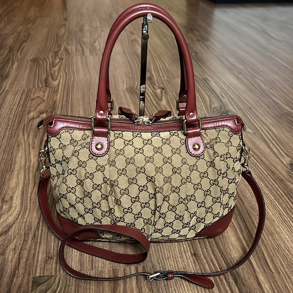 A 238 - 💯% authentic Gucci shoulder bag - Picture 2 of 16